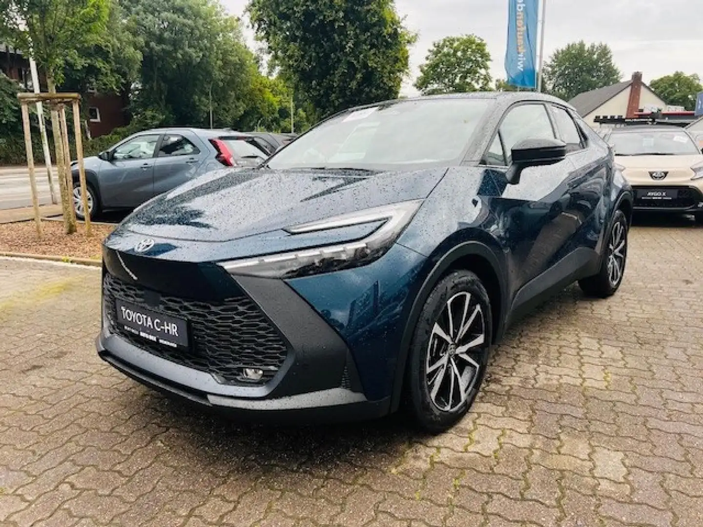 Toyota C-HR Hybrid 2.0l Teamplayer + Technikpaket Blau - 1