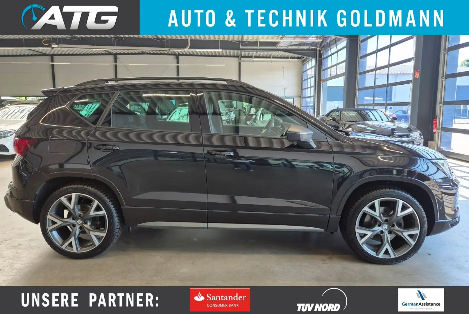 SEAT Ateca ATECA FR 2.0 TSI 4D NAVI LED PANO ACC AHK MEMORY Schwarz - 1