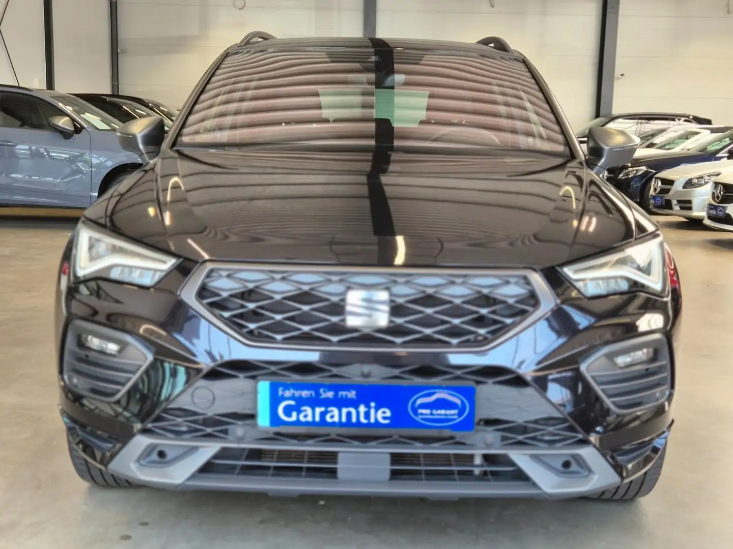 SEAT Ateca ATECA FR 2.0 TSI 4D NAVI LED PANO ACC AHK MEMORY Schwarz - 2