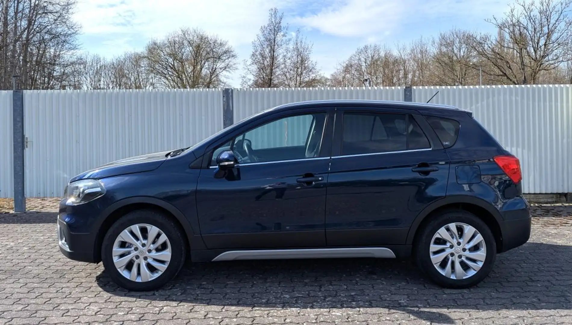 Suzuki SX4 S-Cross 1.4 Boosterjet Allgrip Comfort 4x4 AHZV+Xenon+Navi Blau - 2
