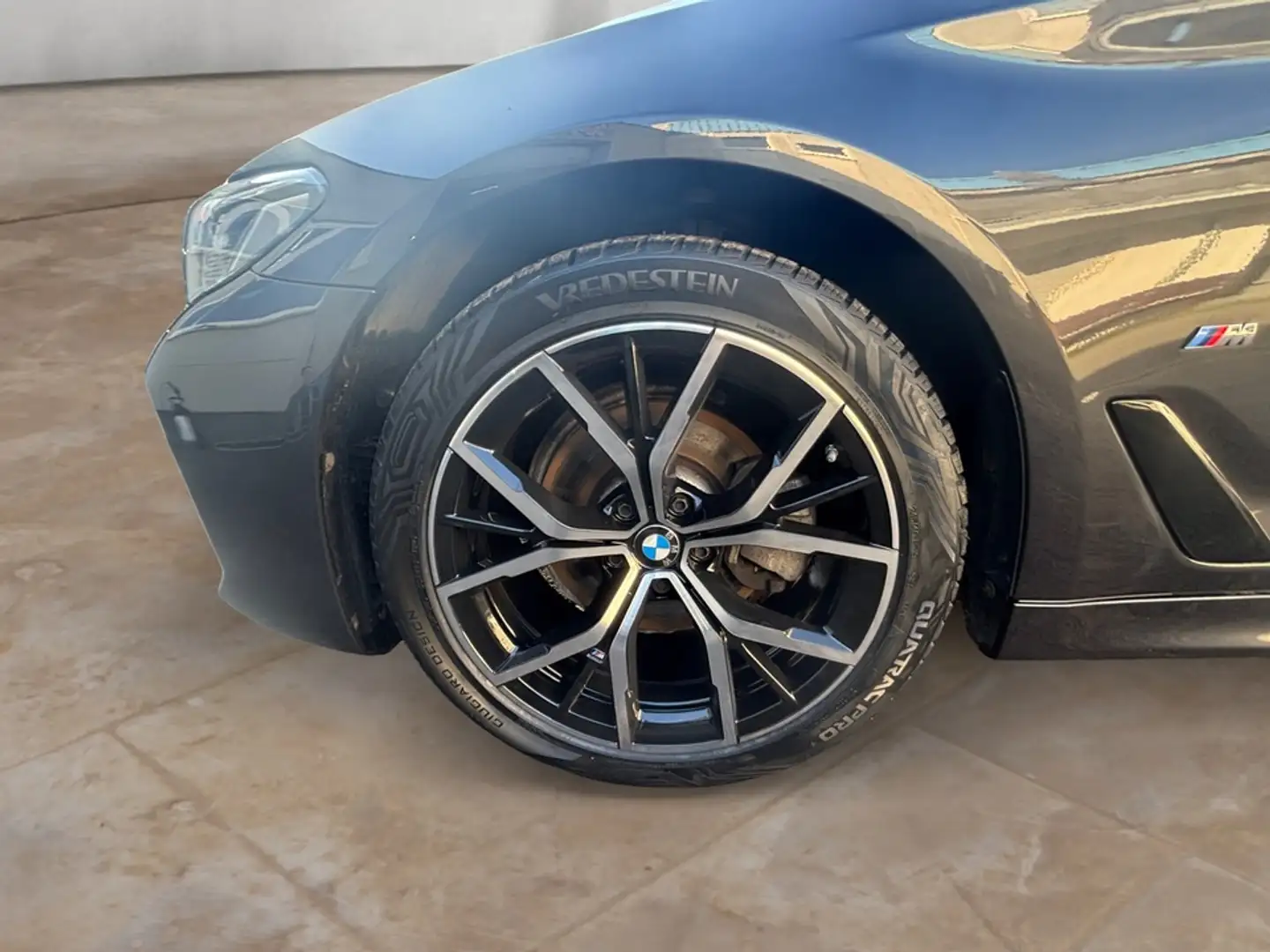 BMW 520 d M Sportpaket + GARANTIE-bis-05.2028 Grau - 2