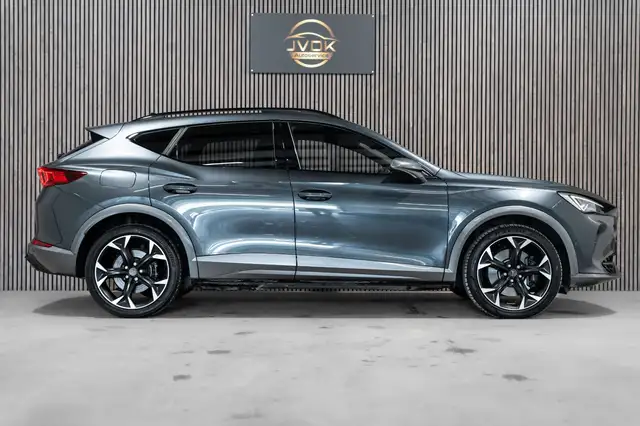Cupra Formentor view 8