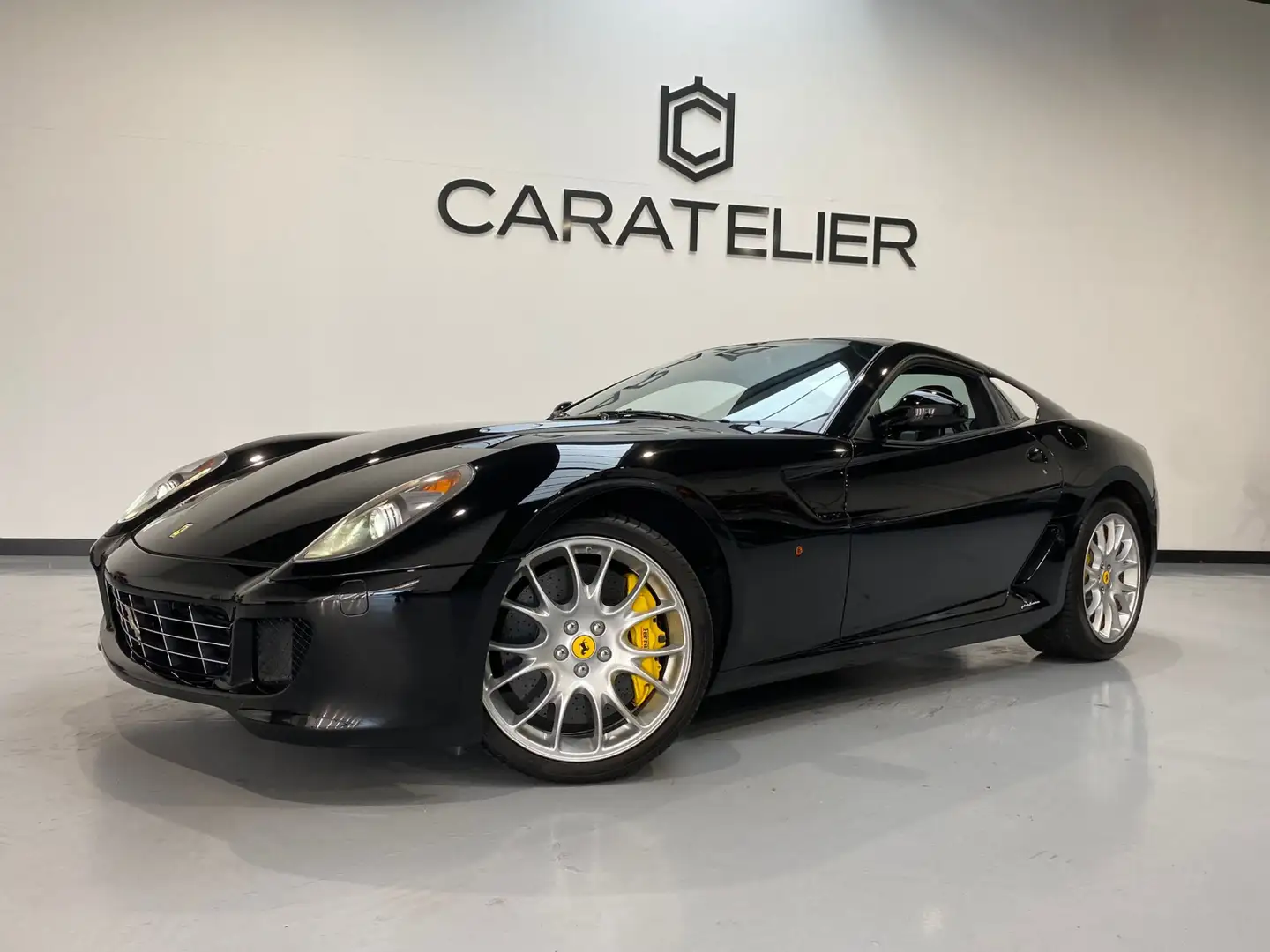 Ferrari 599 6.0 GTB Fiorano V12 / F1 / Carbon / Bose / Keramis Negro - 1