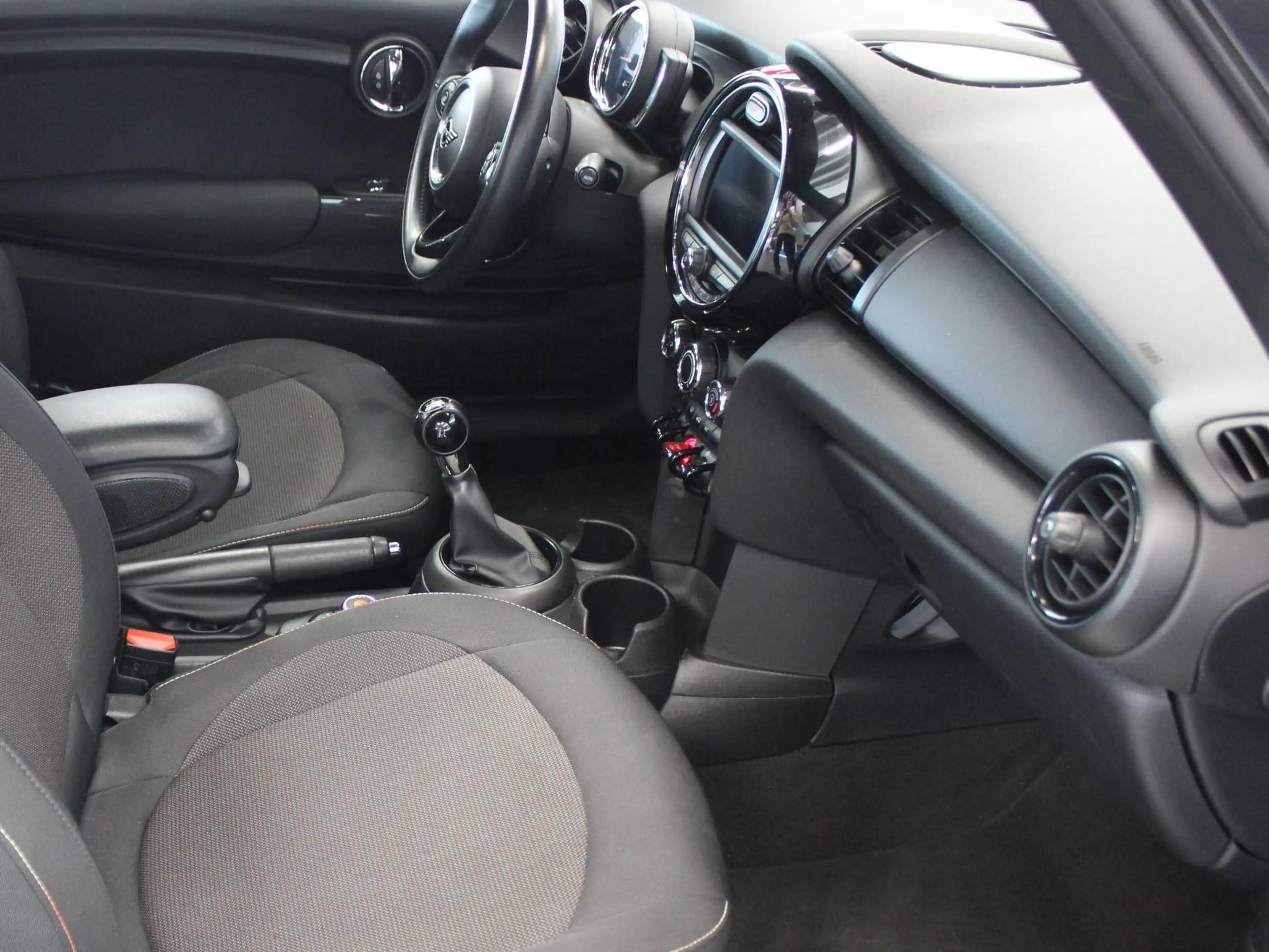 MINI One One Start/Stop 1,5 Ltr. Shzg PDC DAB Klima RDC USB BT — photo 14