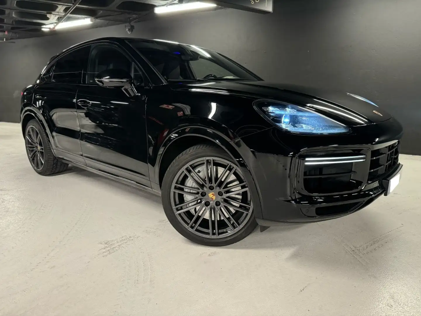 Porsche Cayenne Turbo Coupé Aut. Schwarz - 2