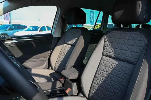 Volkswagen Tiguan view 15
