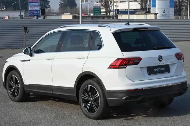Volkswagen Tiguan view 7