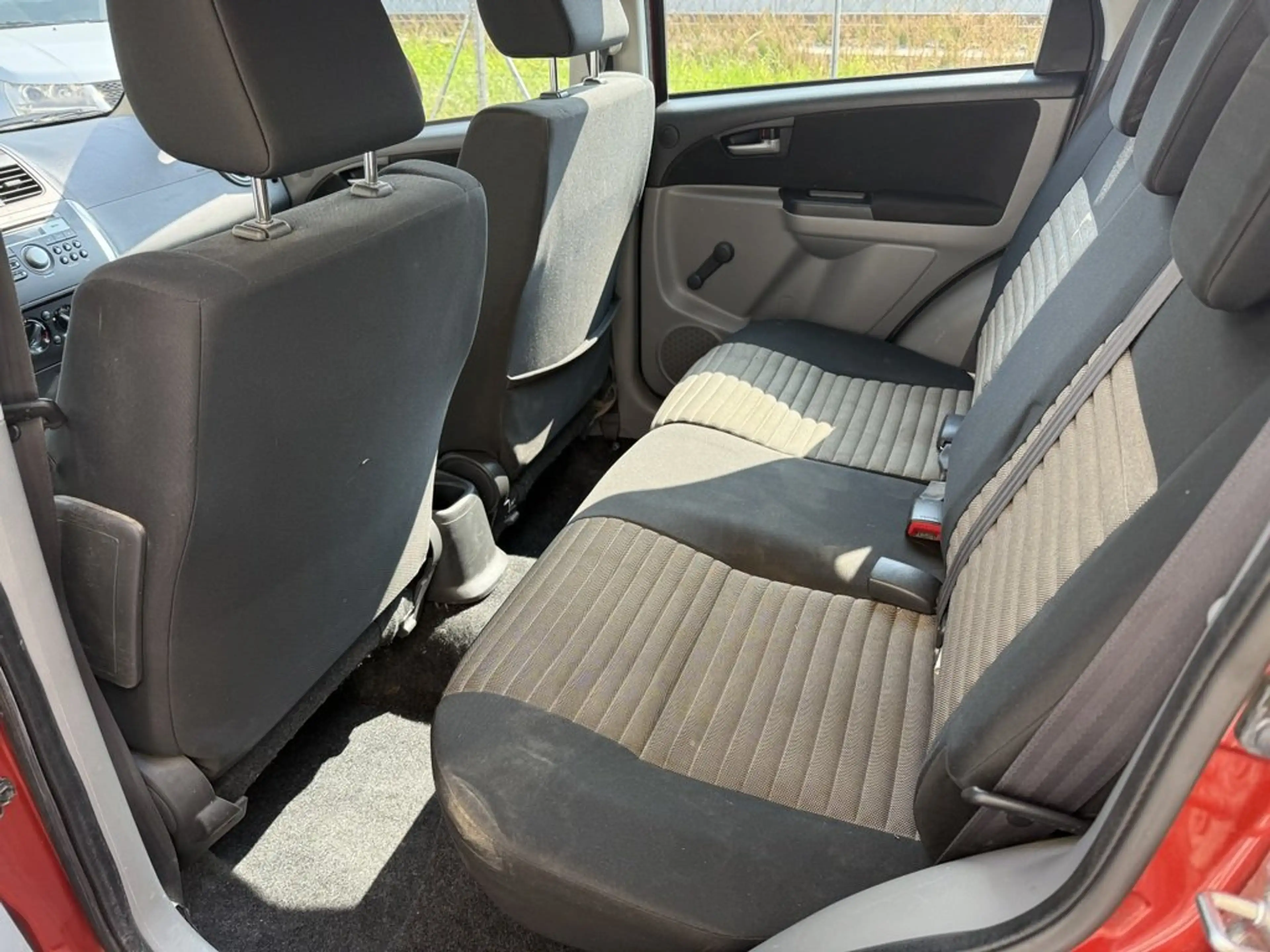 Suzuki SX4 2,0 GL-A DDiS "special" 4WD *** erst 66.000 km !!! — photo 11