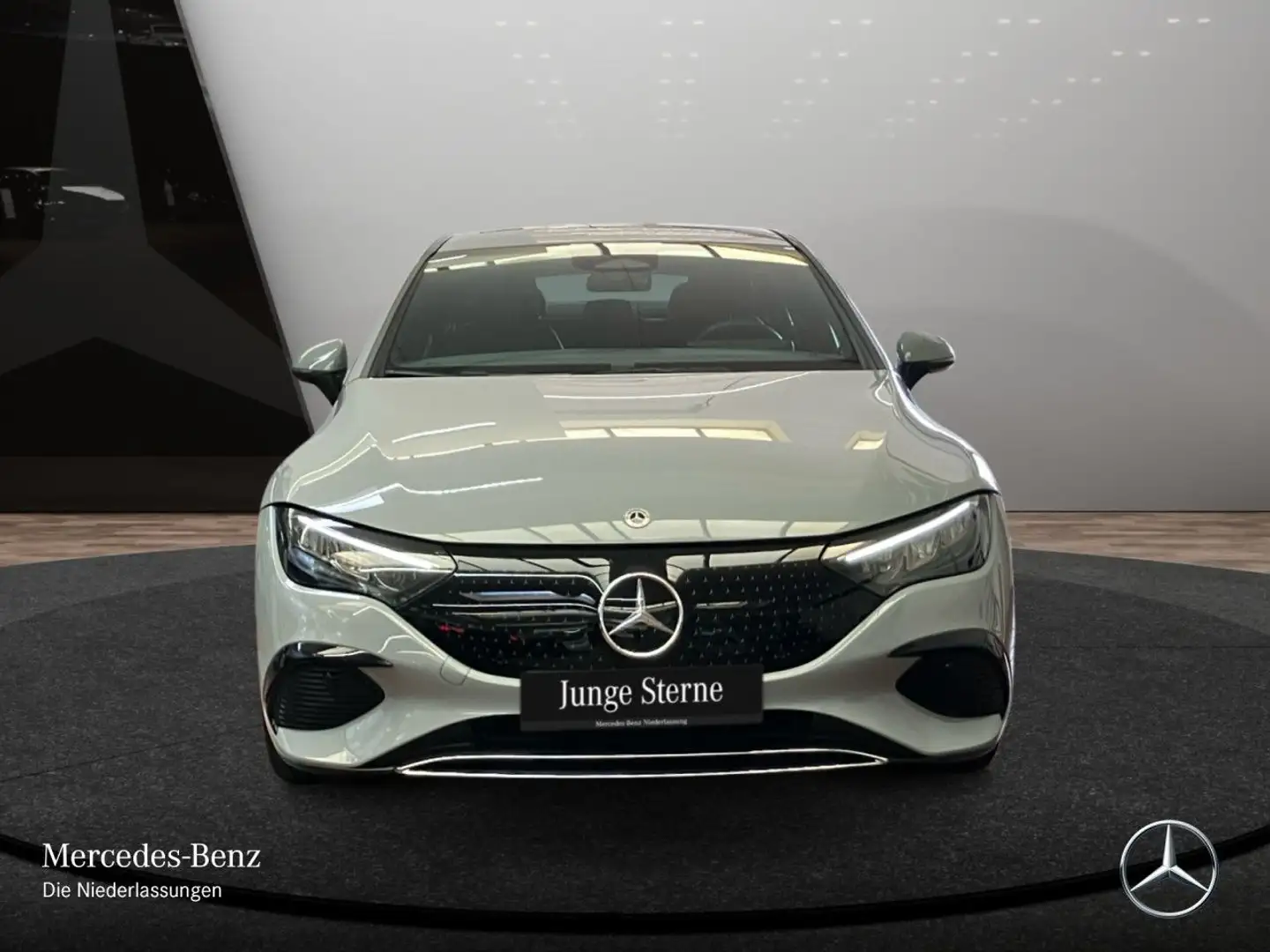 Mercedes-Benz EQE 300 Avantgarde WideScreen Burmester Distr. LED Grau - 2