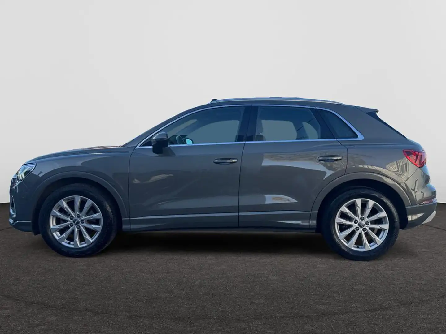 Audi Q3 Audi Q3  advanced 35 TFSI  110(150) kW(pk) S tronic PANO / APPLE CARPLAY Grijs - 2