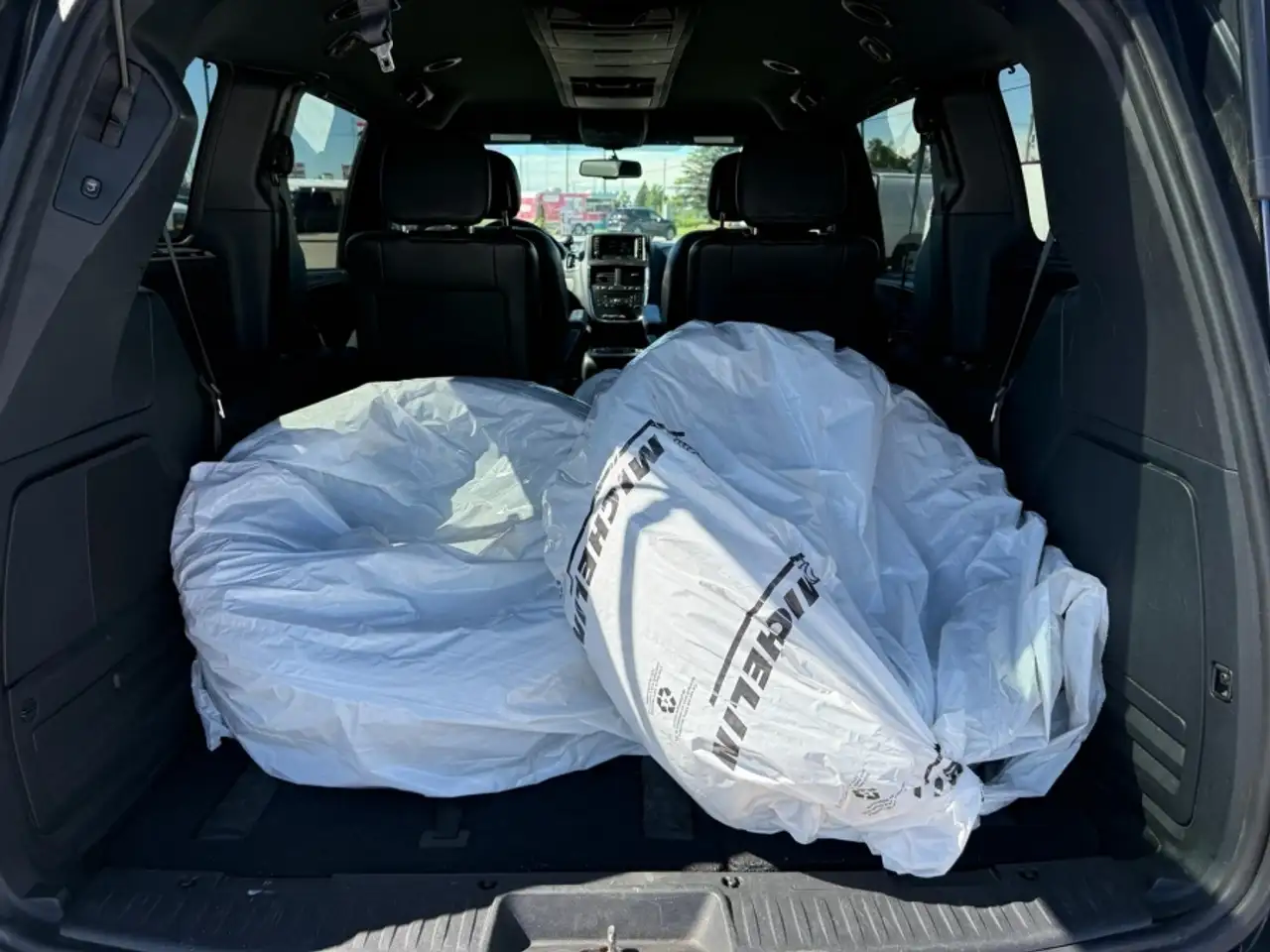 Dodge Grand Caravan photo Dodge Grand Caravan