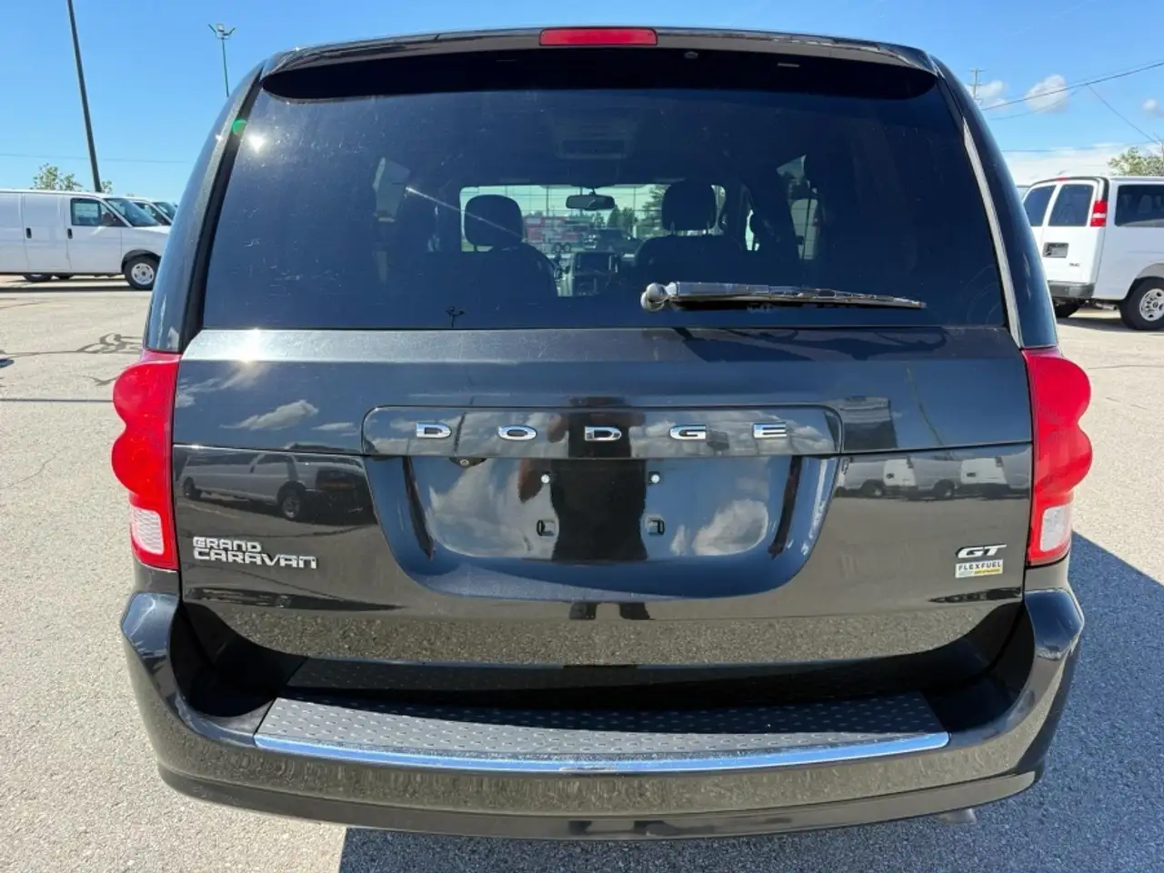 Dodge Grand Caravan photo Dodge Grand Caravan