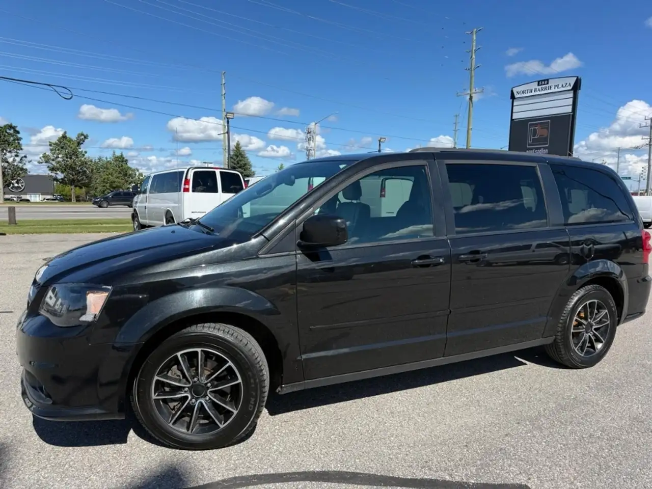 Dodge Grand Caravan photo Dodge Grand Caravan
