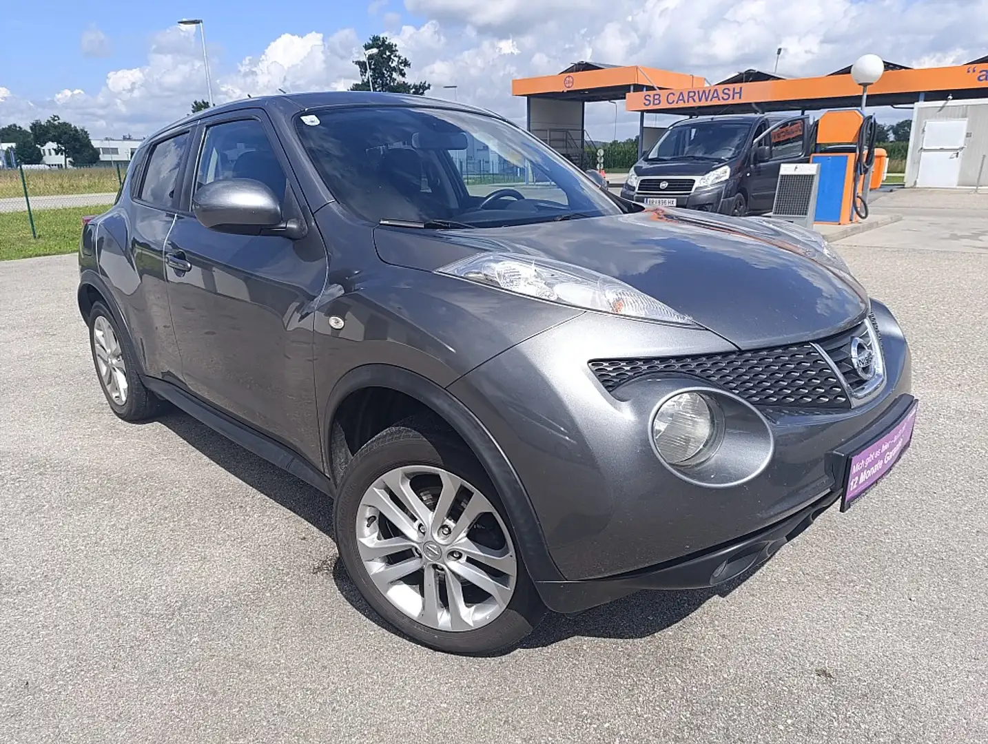 Nissan Juke 1,6 DIG-T Tekna Aut. Grau - 2