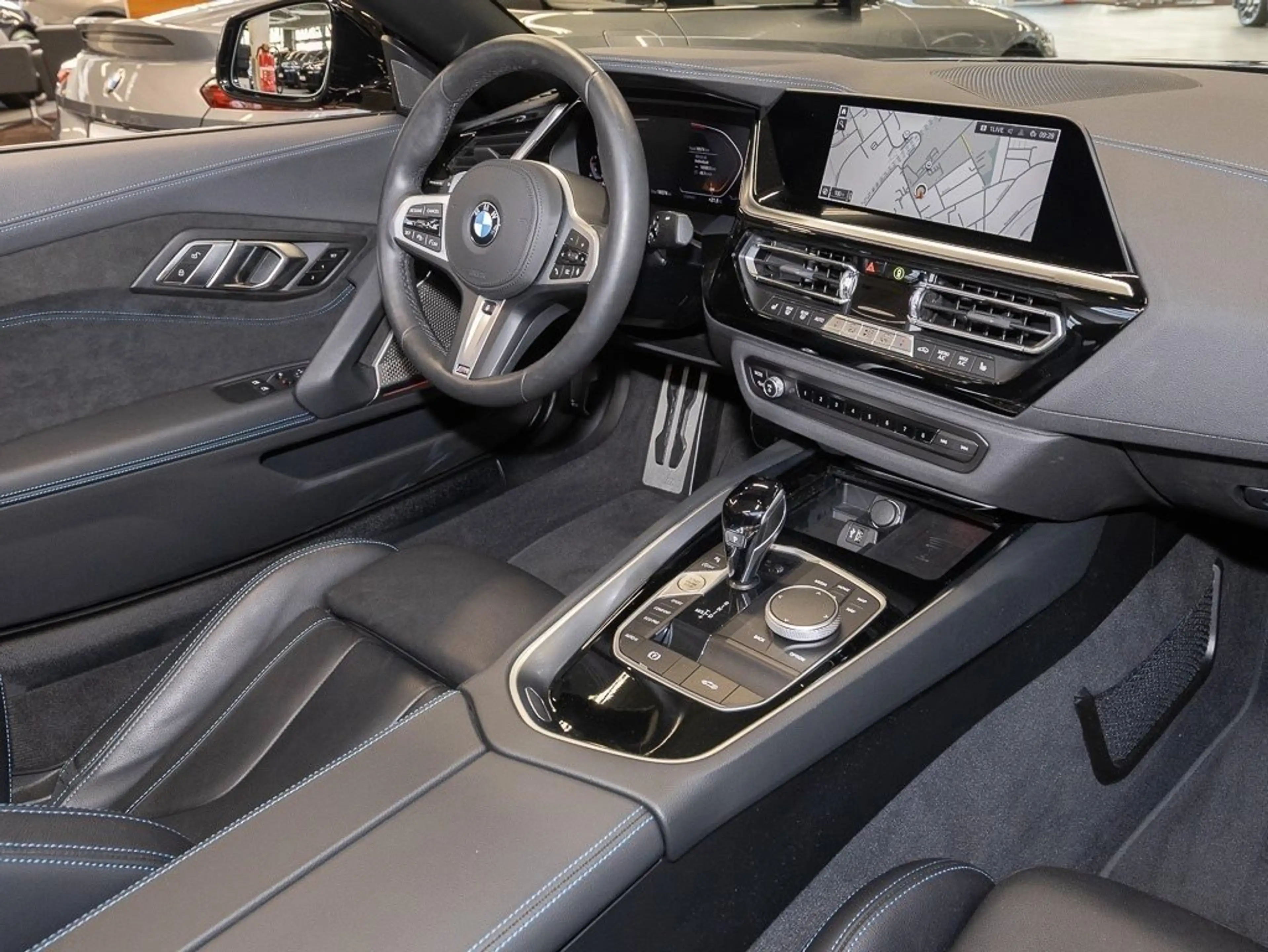 BMW Z4 sDrive30i HUD ACC RFK NAVI LED Sound Syst. — photo 6