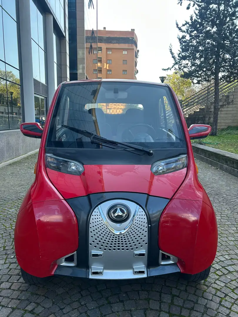 XEV Kitty km 10000 si guida a 16 Anni L7 Rot - 1
