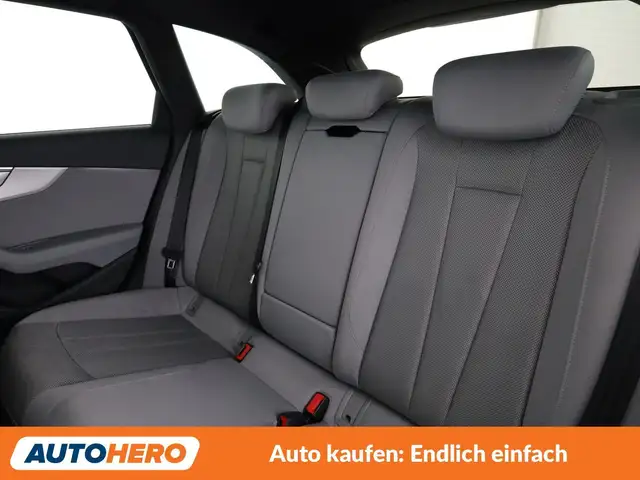 Audi A4 view 14