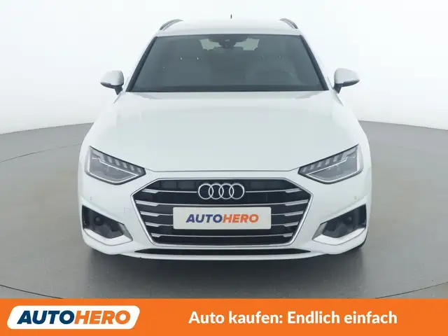Audi A4 view 9