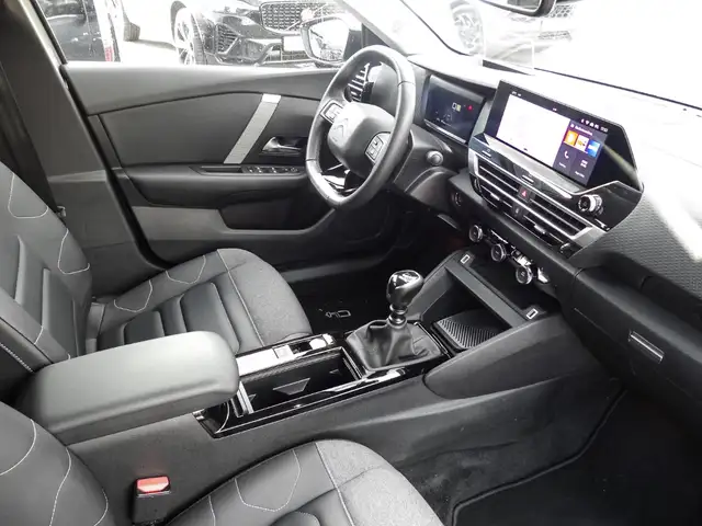 Citroen C4 view 4