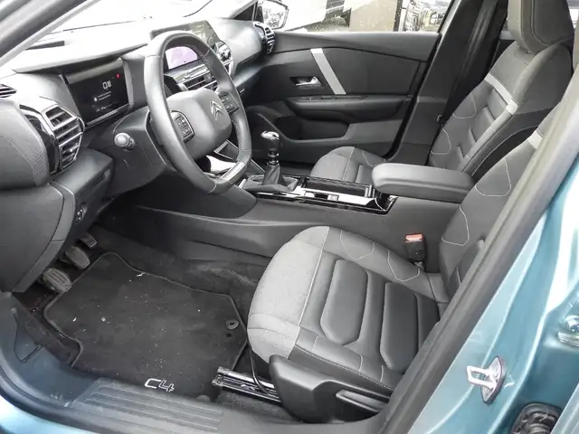 Citroen C4 view 9