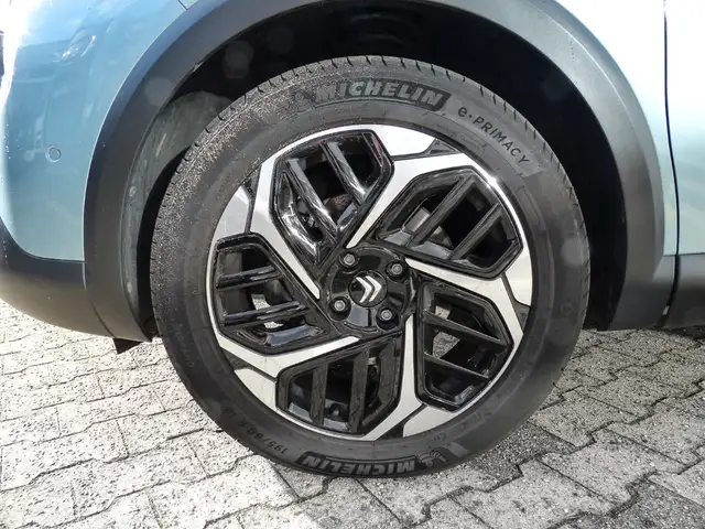 Citroen C4 view 3