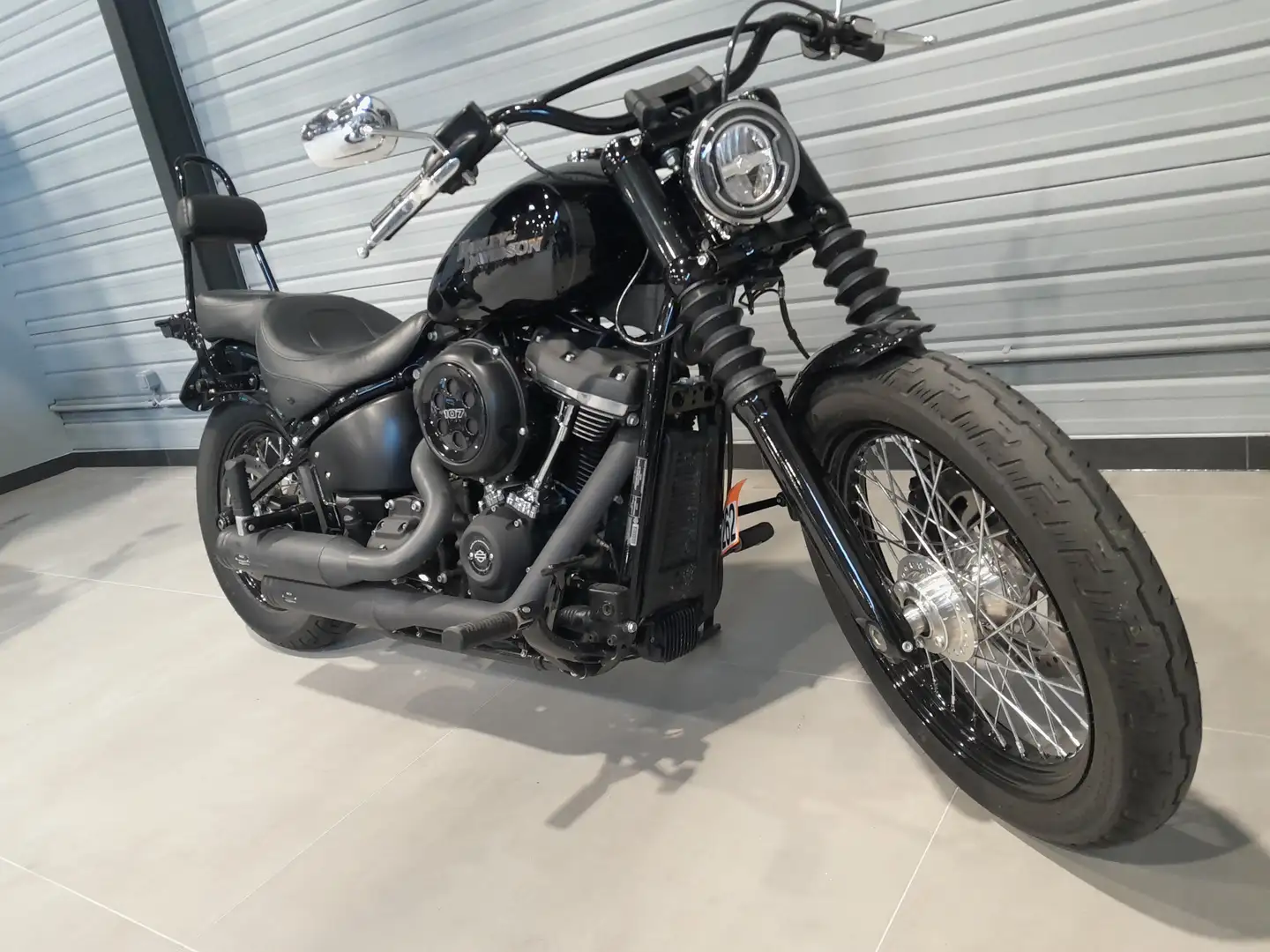 Harley-Davidson Street Bob - 2