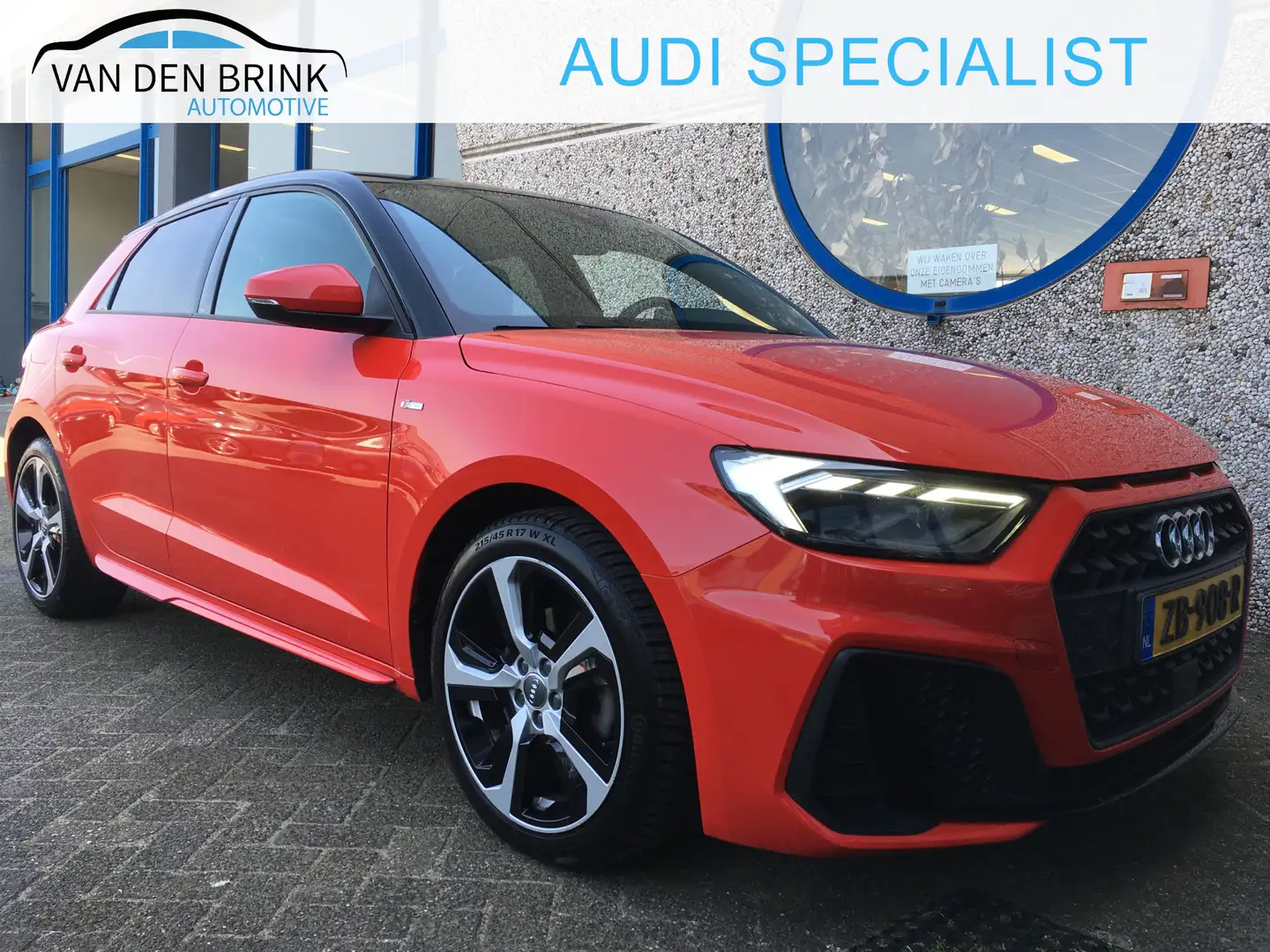 Audi A1 Sportback 35 TFSI 150 pk S-Line Black LED CarPlay Rouge - 1