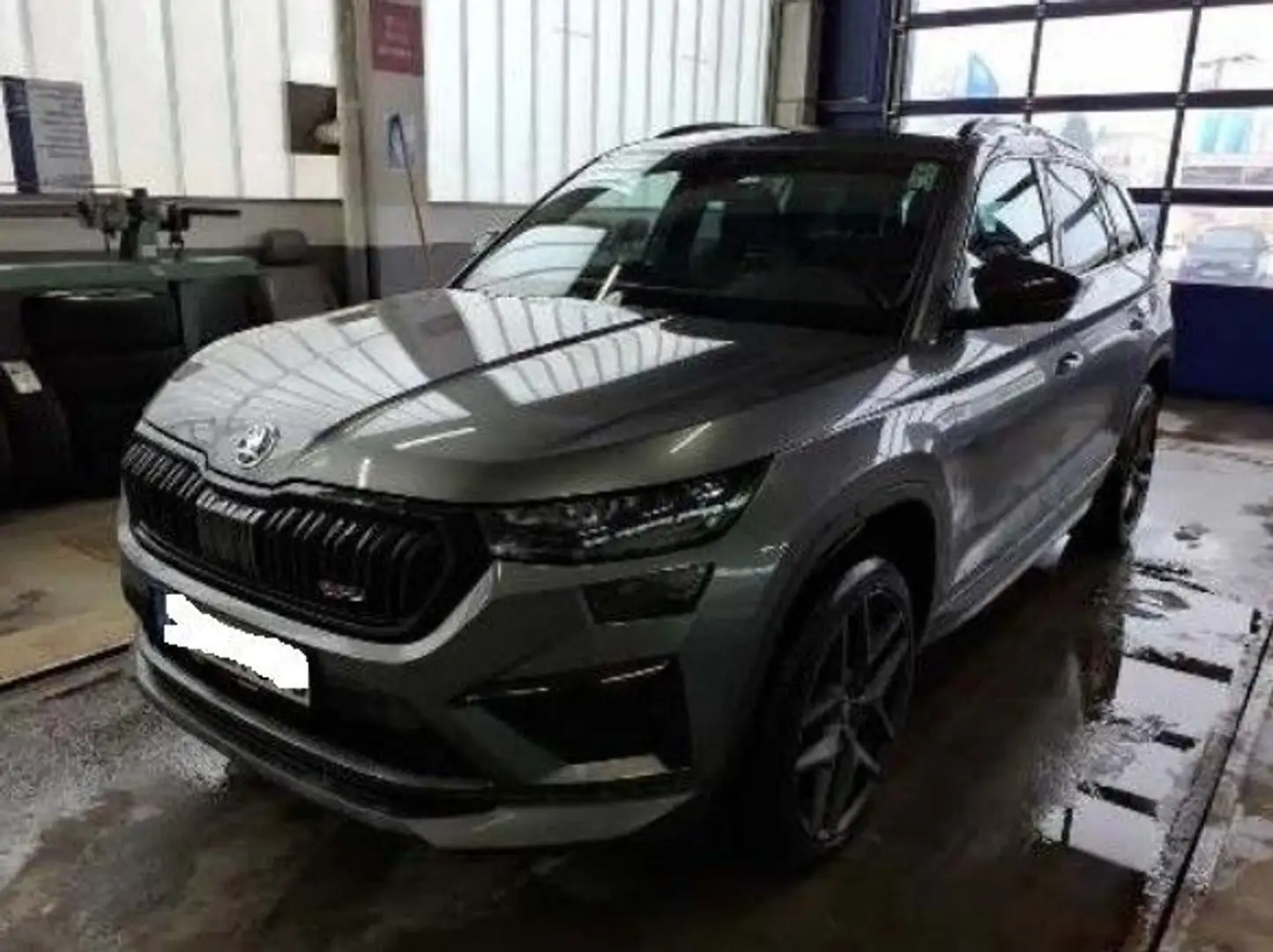 Skoda Kodiaq 2.0 TSI DSG RS 4x4 Grau - 2