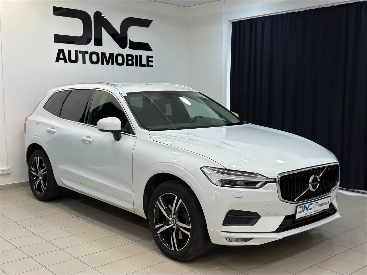 Volvo XC60 D5 Momentum AWD Aut. - 1