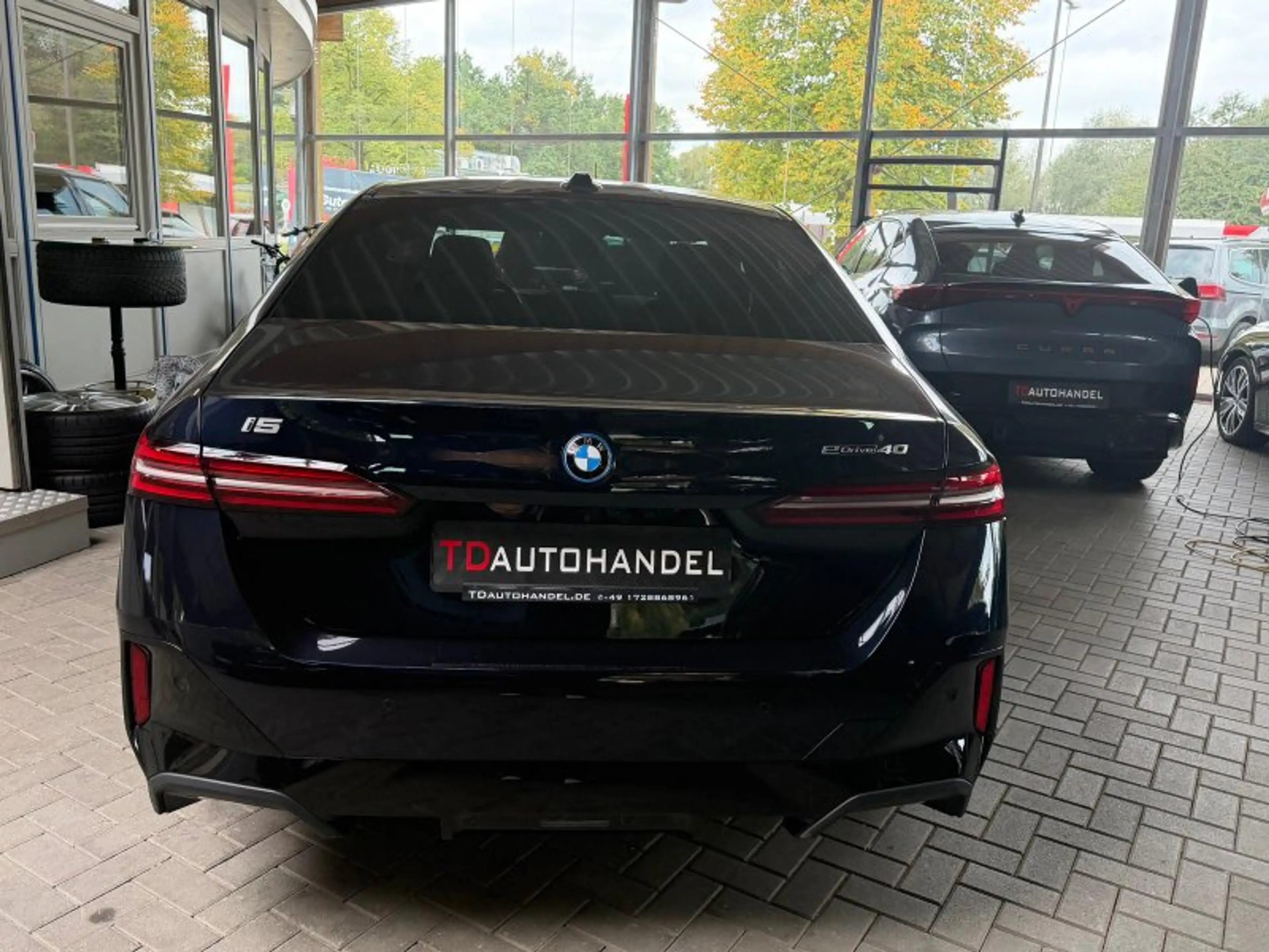 BMW i5 40 eDrive M Sport Panoramadach, 360°, Driving & Pa — photo 5