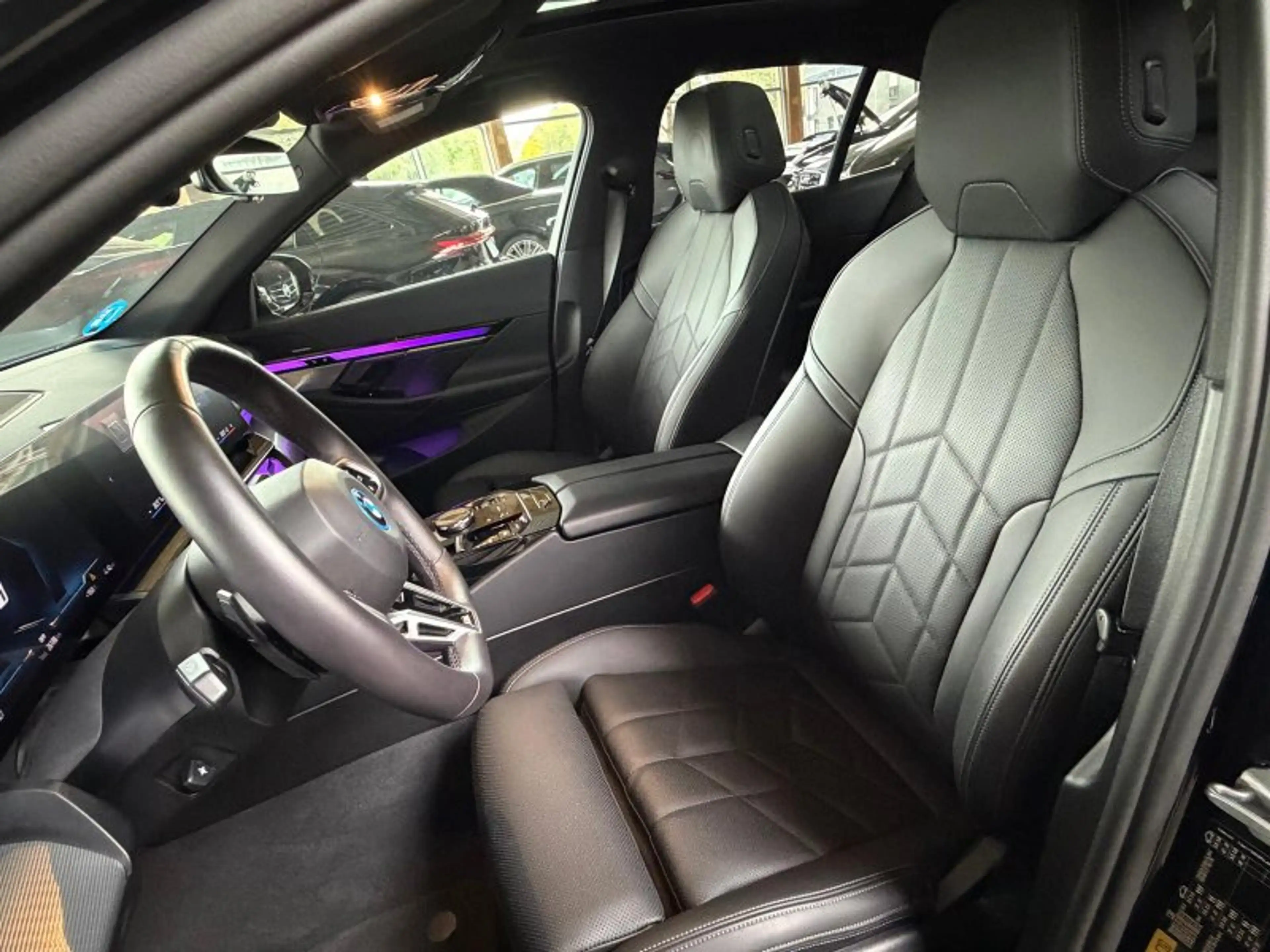 BMW i5 40 eDrive M Sport Panoramadach, 360°, Driving & Pa — photo 10