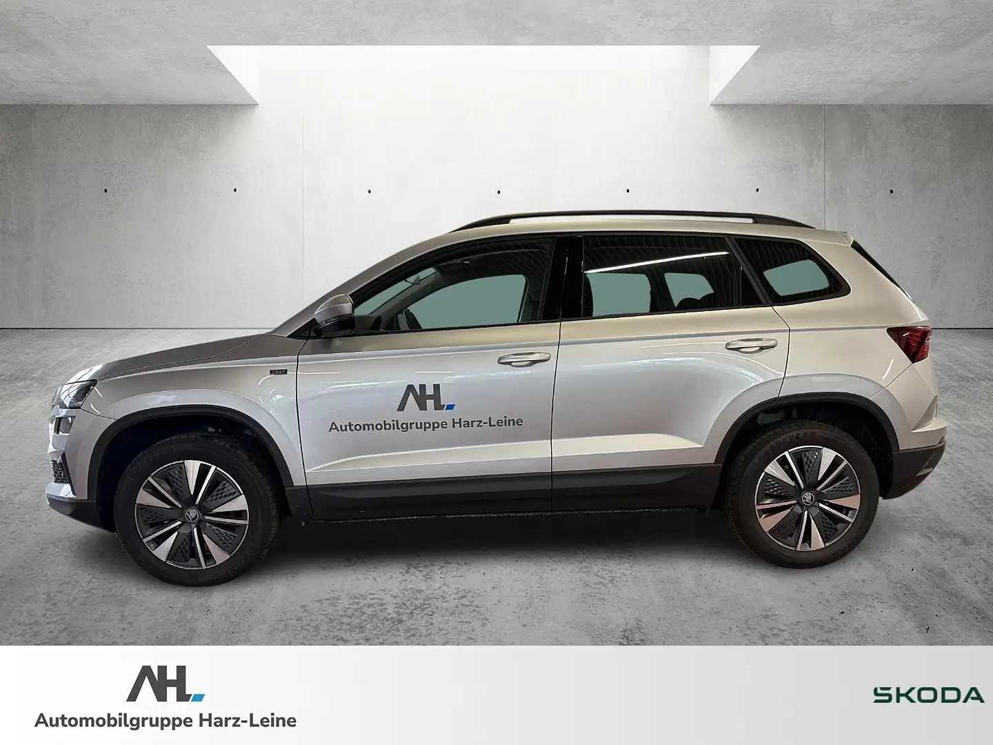 Skoda Karoq Drive Tour 1,0 TSI 85kW Silber - 2