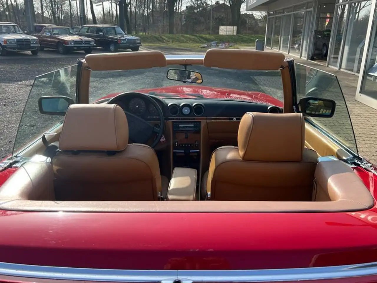 Mercedes-Benz SL 560 Signalrot / Leder Dattel, foto 7