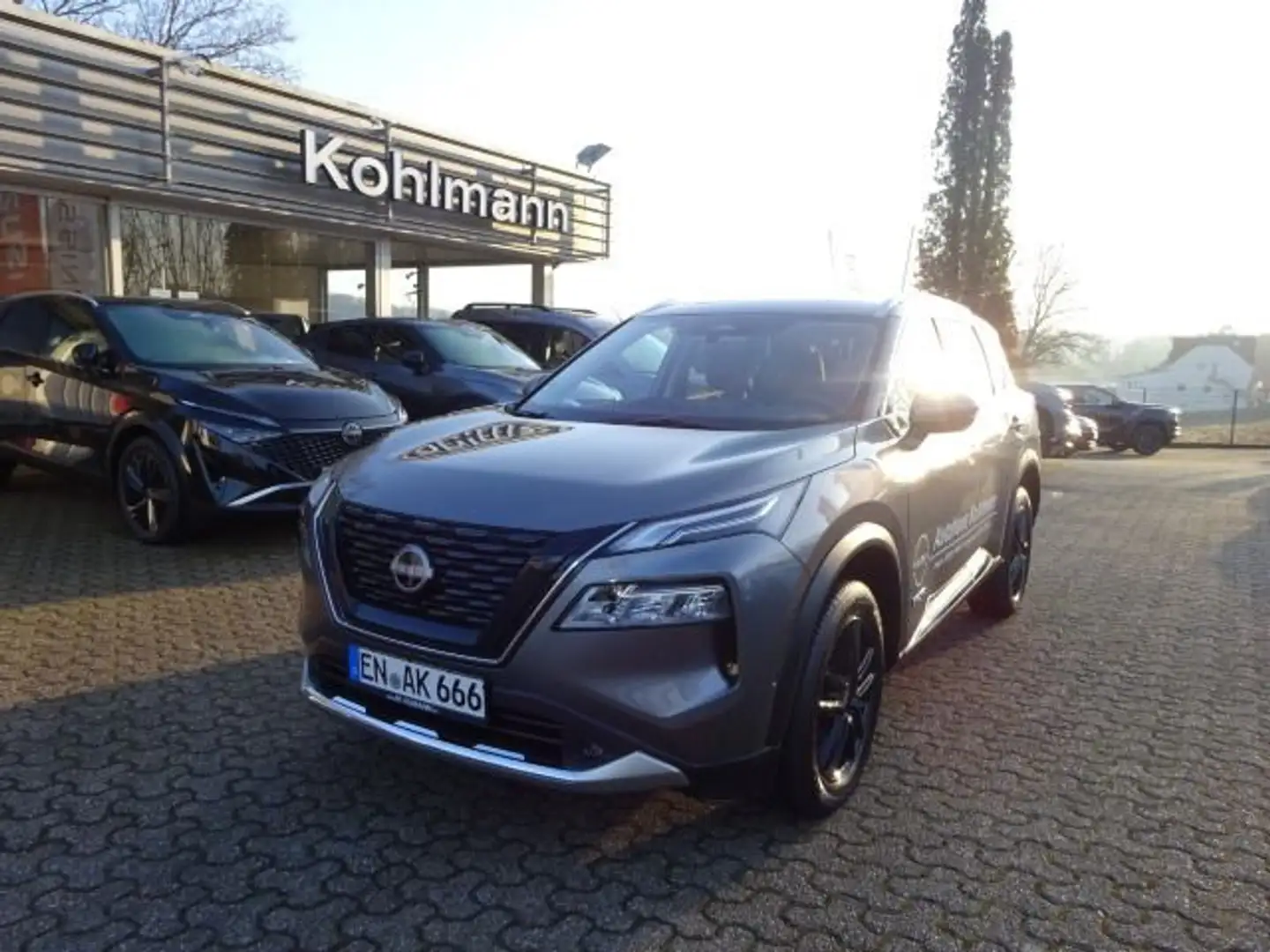 Nissan X-Trail Tekna+ e-Power 4x4 e-4orce Leder Head-Up Grau - 1