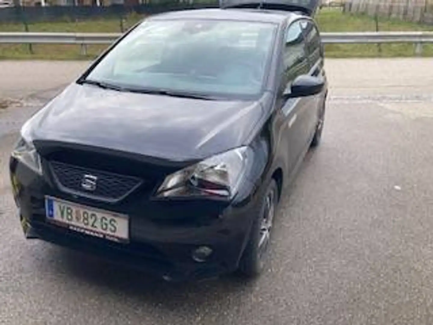 SEAT Mii Mii electric 36,8kWh PLUS PLUS Schwarz - 2