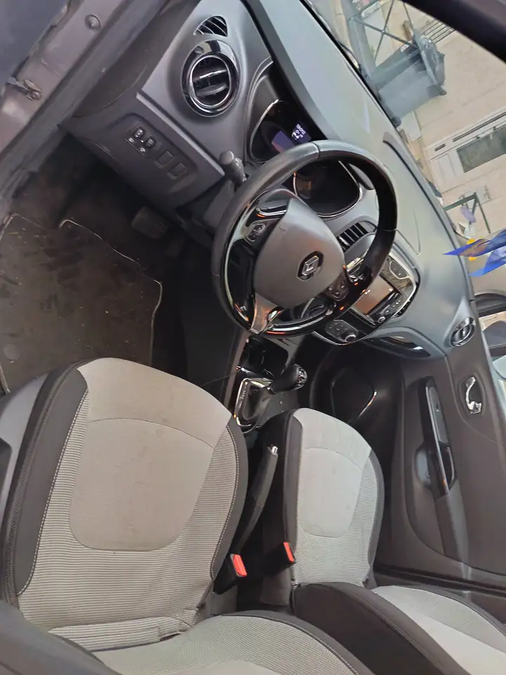 Renault Captur Captur TCe 120 Intens EDC — photo 1 of 8