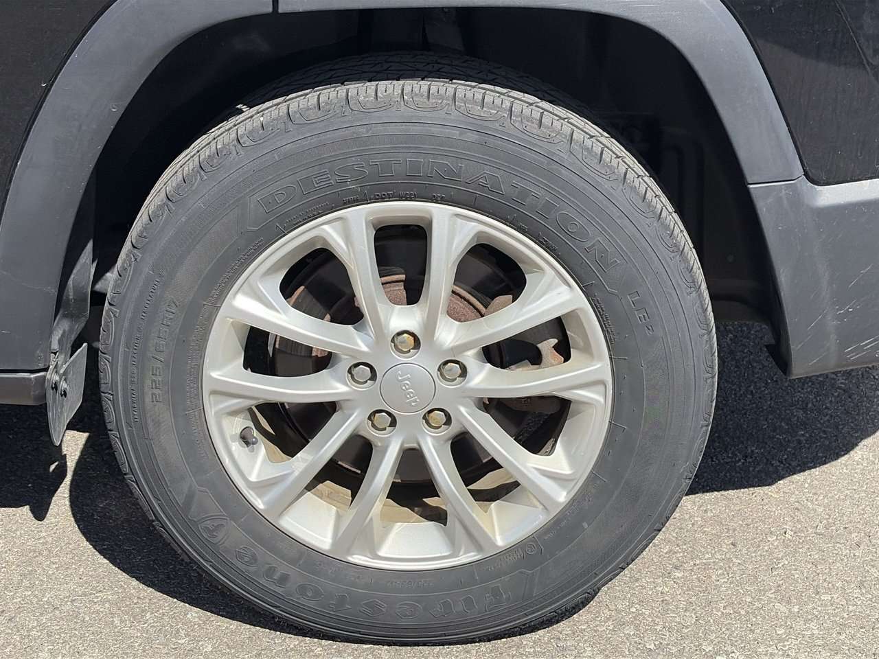 used 2019 Jeep Cherokee car, priced at $12,495