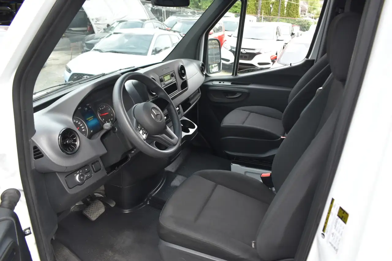 Mercedes-Benz Sprinter снимка Mercedes-Benz Sprinter