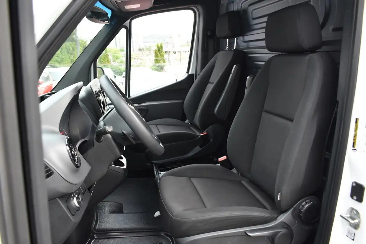 Mercedes-Benz Sprinter снимка Mercedes-Benz Sprinter
