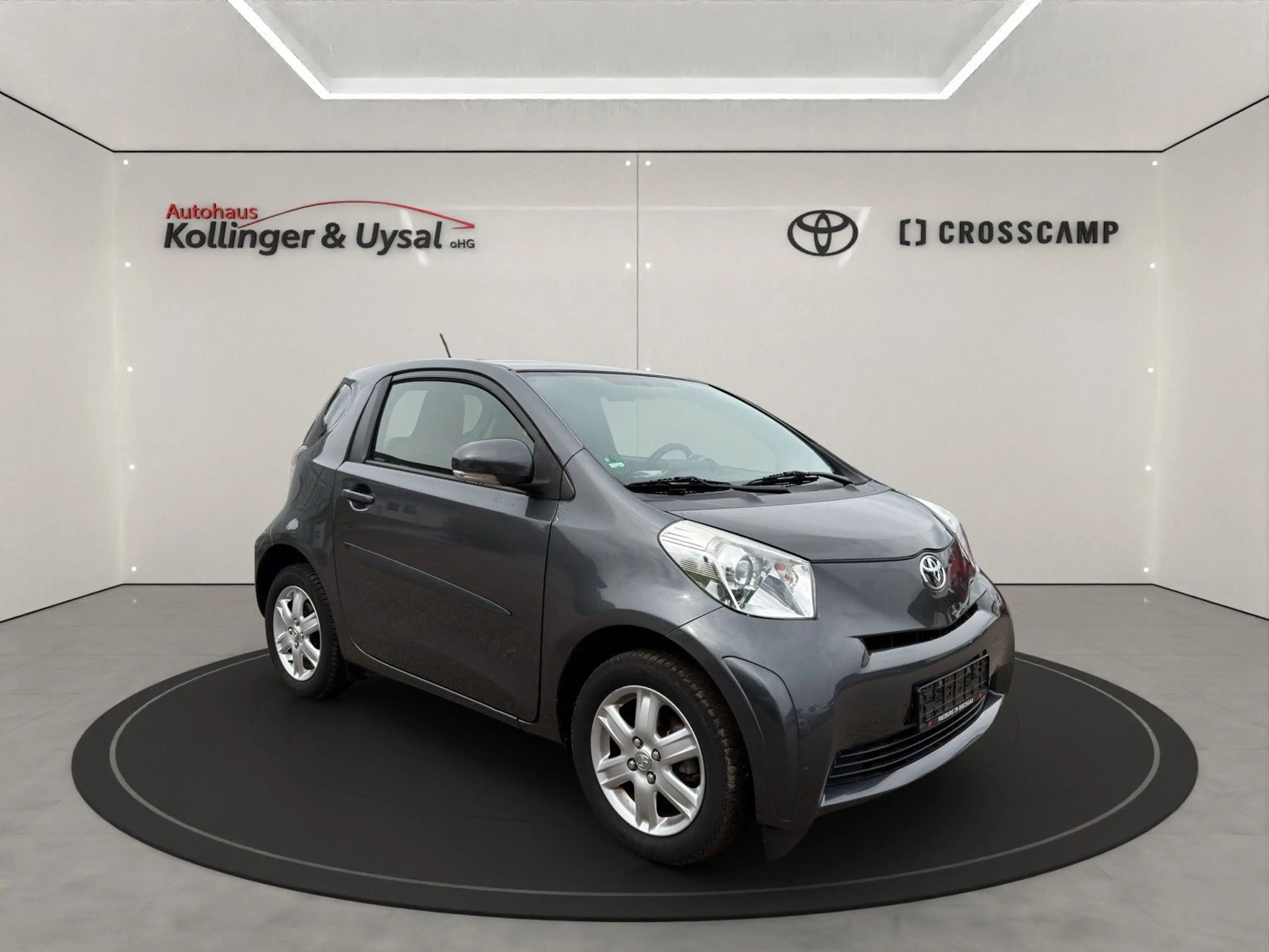Toyota iQ
