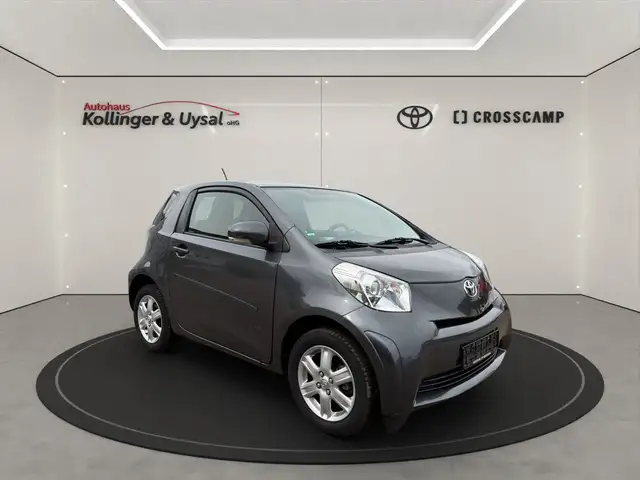 Toyota iQ