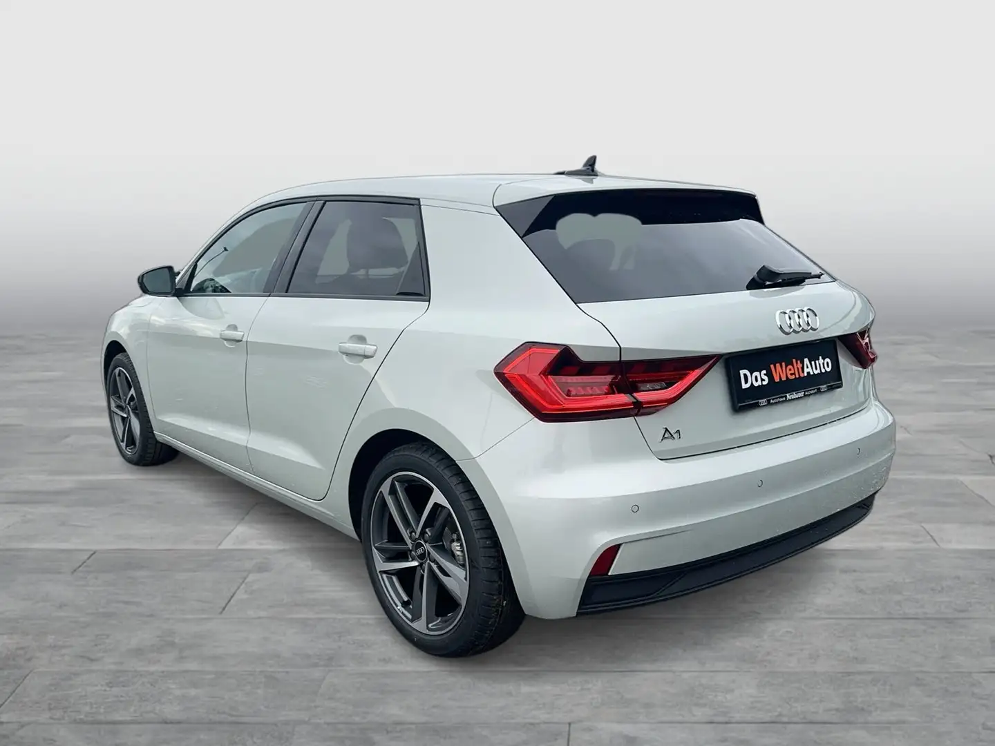 Audi A1 30 TFSI intense Silber - 2