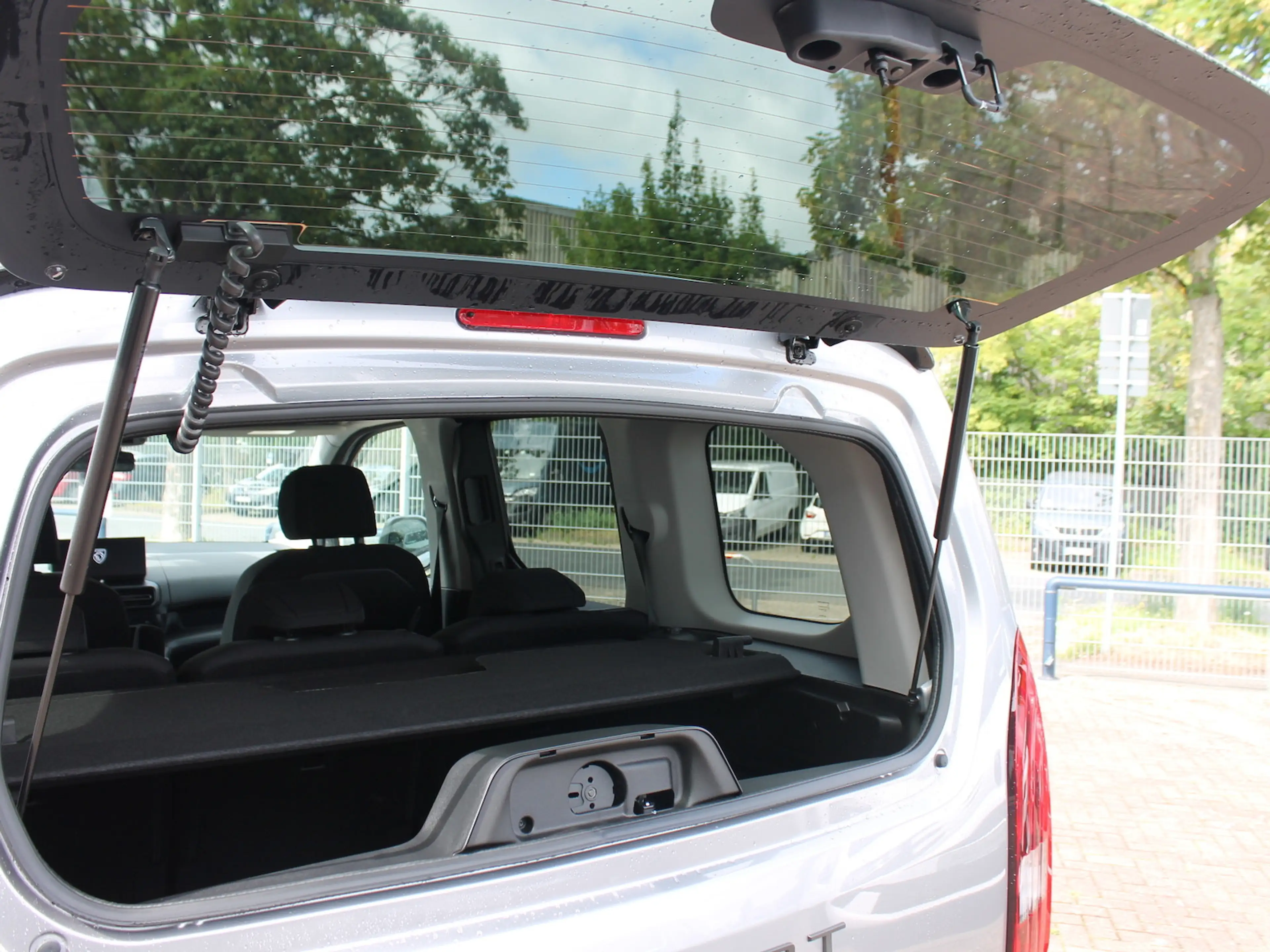 Peugeot Rifter GT Diesel 130 EAT8 ´´ WInter/ Connect Paket — photo 8