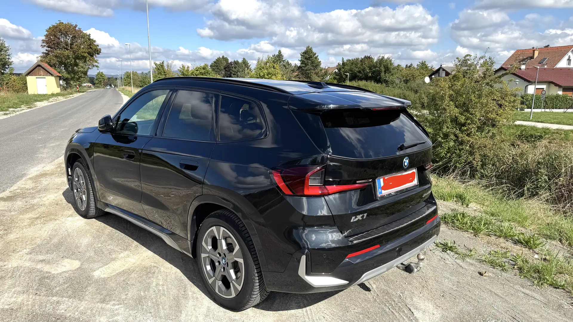 BMW iX1 iX1 xDrive30 64,7kWh Schwarz - 2