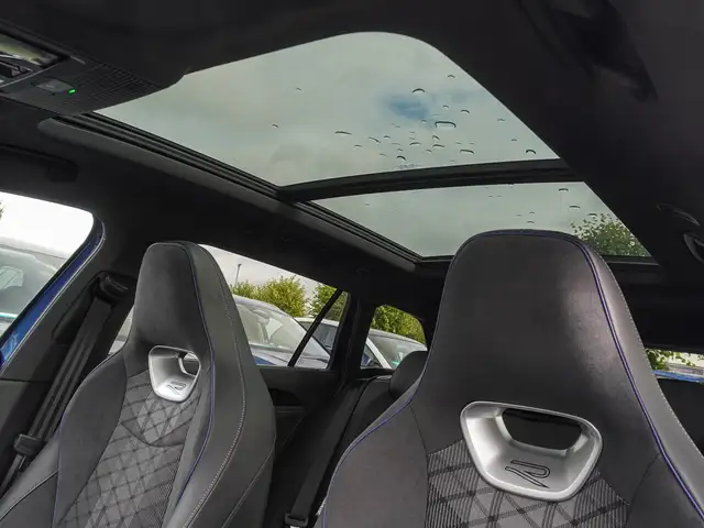 Volkswagen Passat view 8