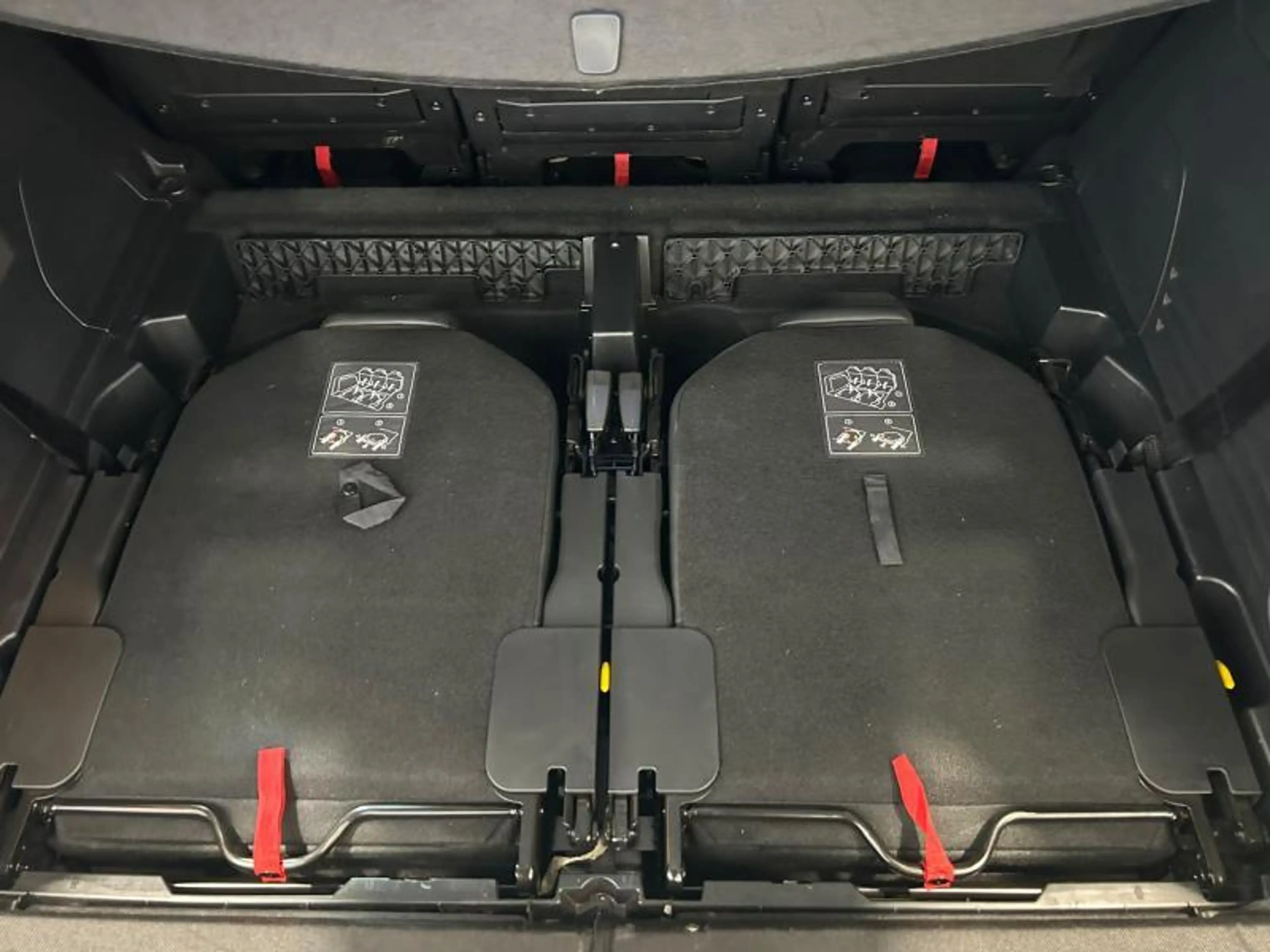 Peugeot 5008 II Roadtrip — photo 15