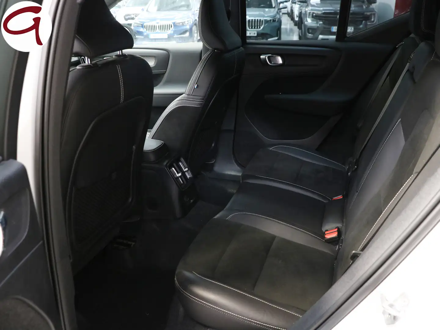 Volvo XC40 T4 Recharge R-Design Aut. Weiß - 2