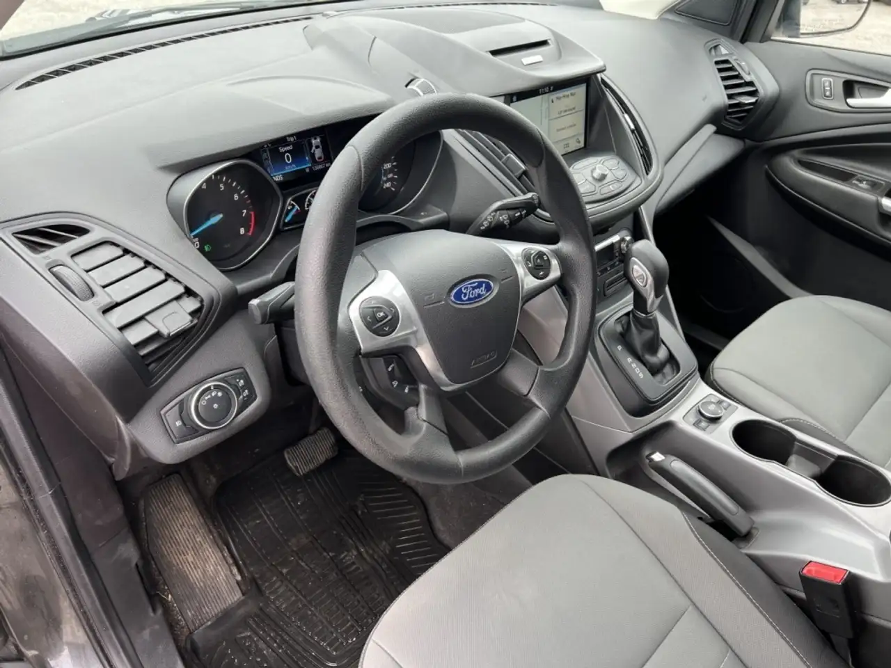 Ford Escape снимка Ford Escape