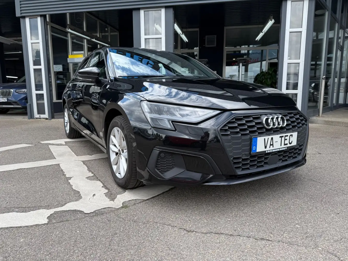 Audi A3 Sportback 30 TFSI S-Tronic /SHZ/NAVI/CARPLAY Zwart - 2