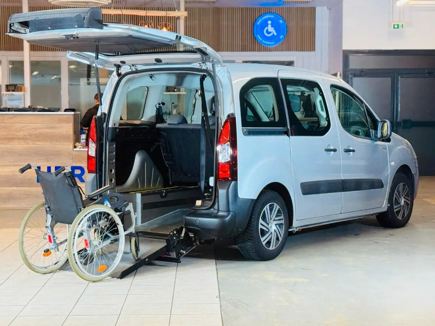 Citroen Berlingo -1,6 Behindertengerecht-Rampe- Silber - 1